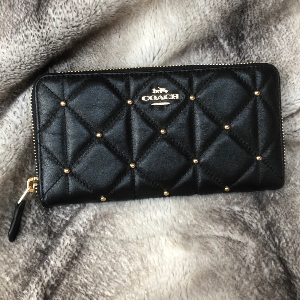 ♦️SOLD♦️Coach Leather Wallet or Small Clutch - Picture 1 of 8